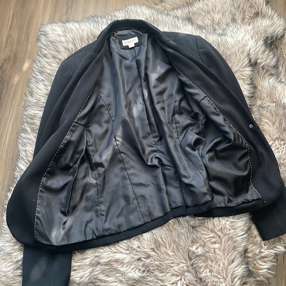 Blazer - Picture 3 of 3